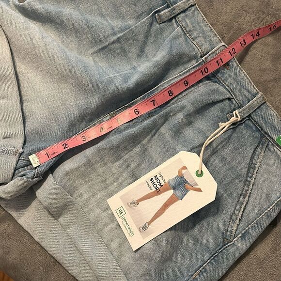 Celebrity Pink ReGeneration Mindful Denim Jean Mom High Rise Shorts 9/29 - Picture 7 of 7
